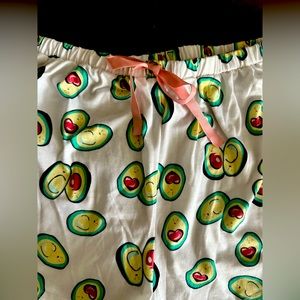 Women’s Medium Avocado Heart Pajama Shorts